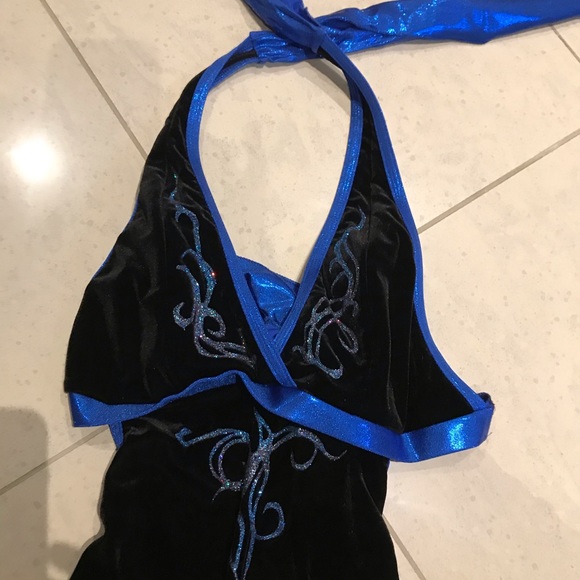 Full length dance costume - Picture 3 of 3